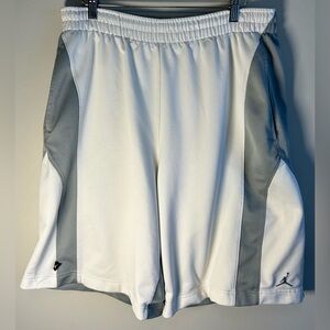 Nike Dri-Fit Air Jordan Mens M Gray & White Basketball Shorts Jumpman Pockets